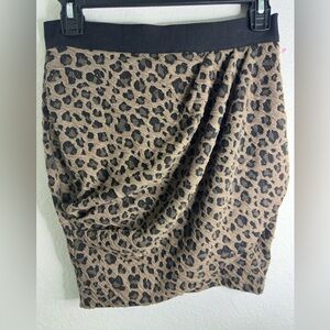 Astr Leopard Print Pencil Skirt Sz M NWT